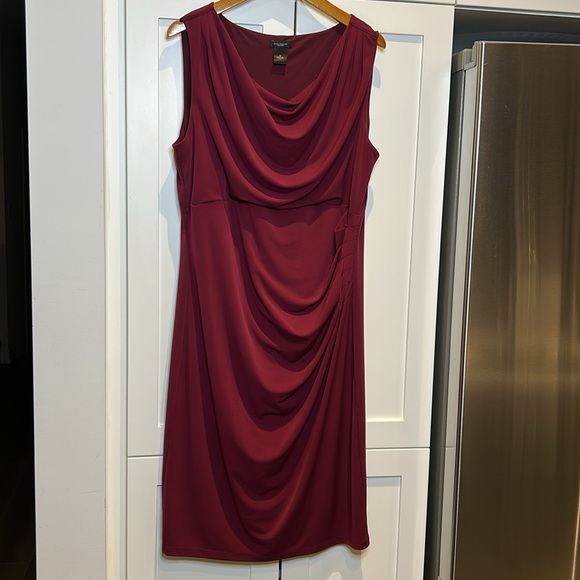 Ann Taylor Wine Red Ruched Stretch Sleeveless Sheath Midi Dress Women’s Size 12 - Picture 8 of 13